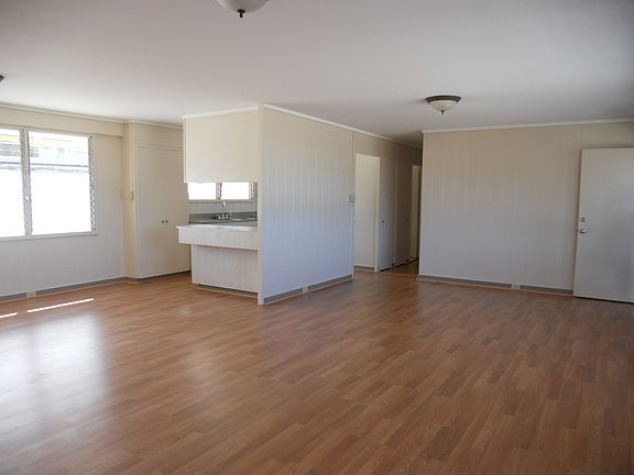 5th image of 368 N Market St