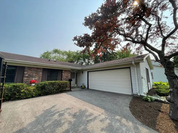 545 Ramblewood Ct, Lake Zurich, IL 60047