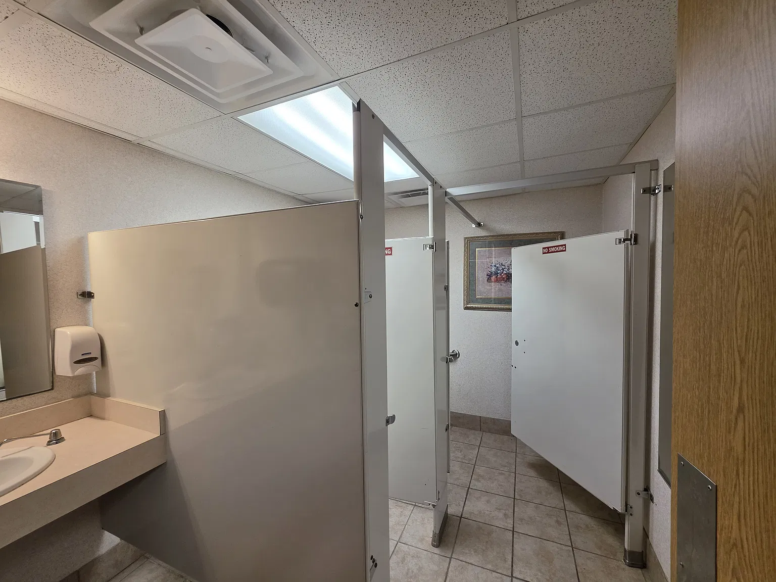 1 bed, 3700 sqft, $2,900 — Photo 4