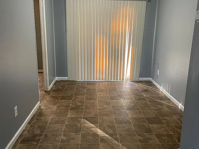 10161 Ventura Dr — Photo 3