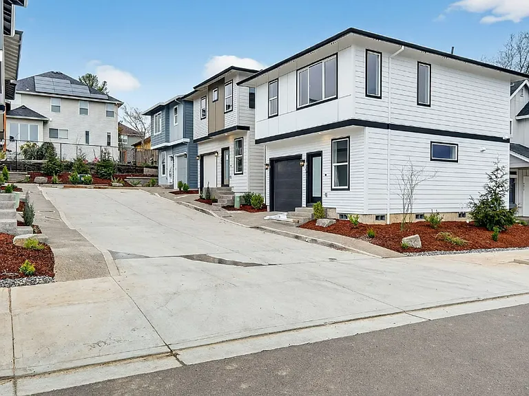4059 SW McKinley St — Photo 38