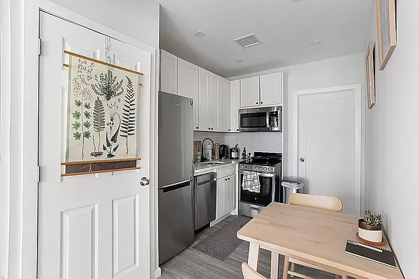 Rented by REAL New York | media 2