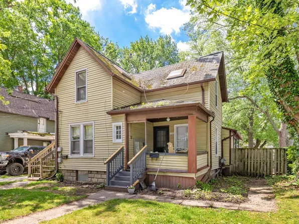 242 Crocker Blvd, Mount Clemens, MI 48043
