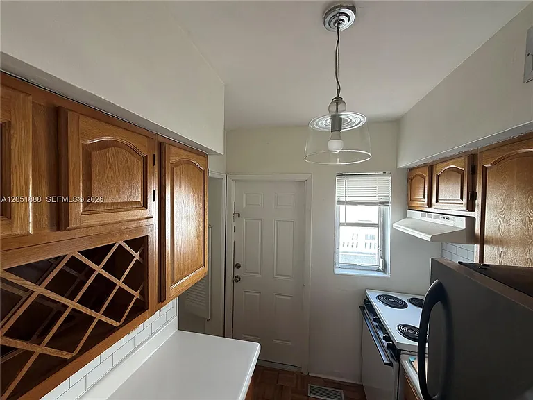 42 Almeria Ave #21 — Photo 8