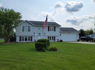 983 E North Rd, Ashkum, IL 60911