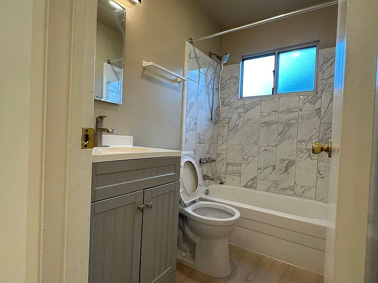 845 Bancroft Way #L — Photo 13