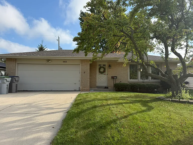 1411 W Grange Ave — Photo 1