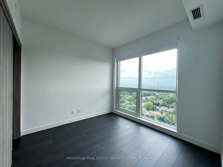 27 McMahon Dr #2302 — Photo 16
