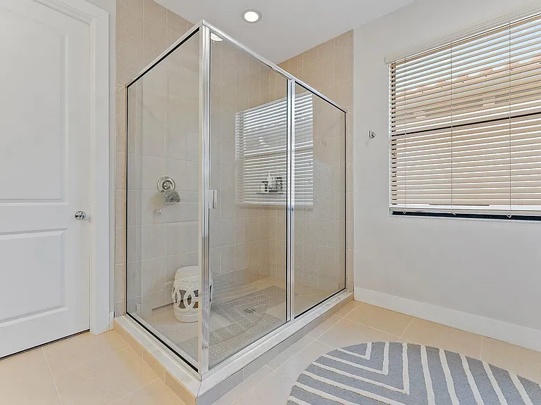 1077 Faulkner Ter — Photo 28