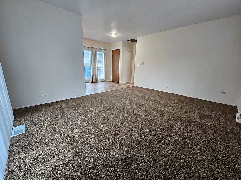 Garden Ridge Apartments — Photo 6