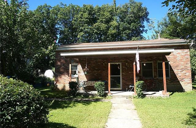 1st image of 137 N Pierpont Ave