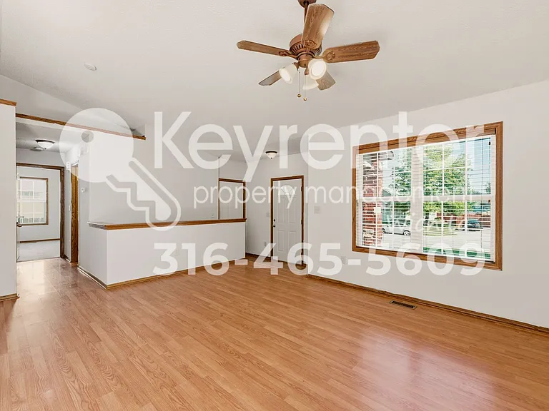 827 S Sunset Cir — Photo 5