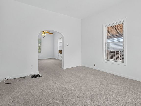 2nd image of 1205 W Taylor St