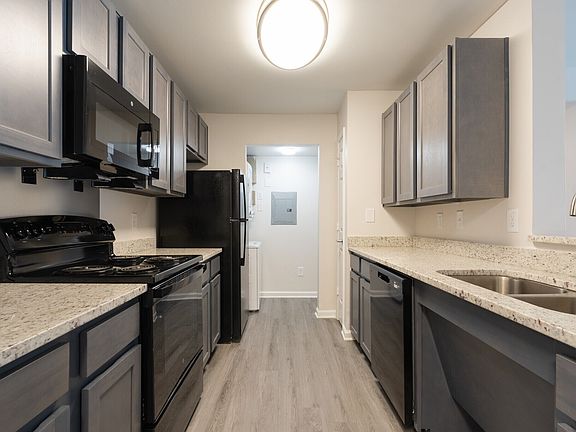 4th image of 174 Moury Ave #8-810