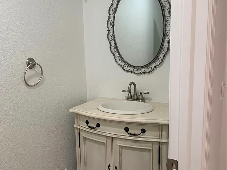 852 Congressional Rd — Photo 18