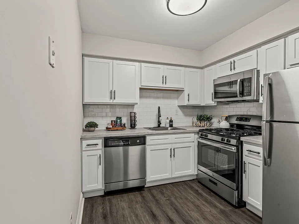 Rushwood Apartments