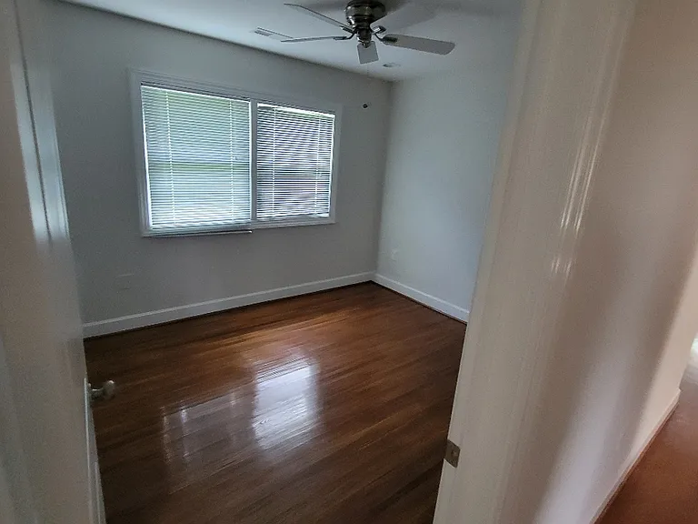4844 Rosecroft St — Photo 36