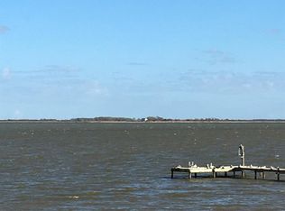 1707 E Bayshore Dr, Palacios, TX 77465