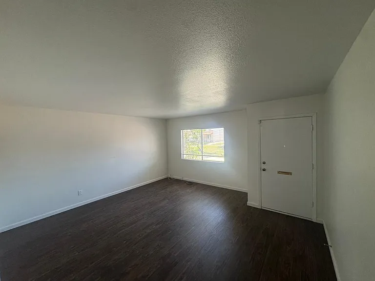 8216 E Keim Dr — Photo 4
