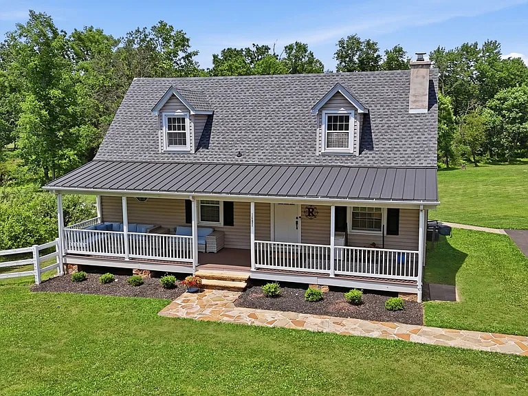 1682 Creek Rd — Photo 1