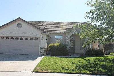 1st image of 622 Emerald Pl