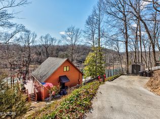282 Harbor Ln, La Follette, TN 37766