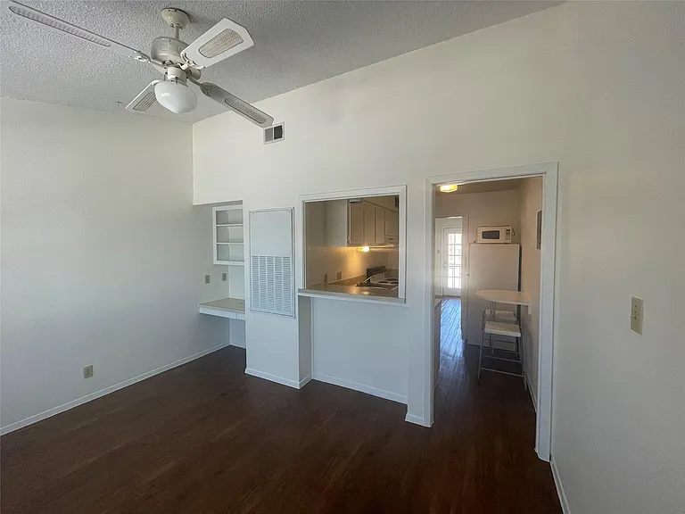 3000 Guadalupe St #315 — Photo 5
