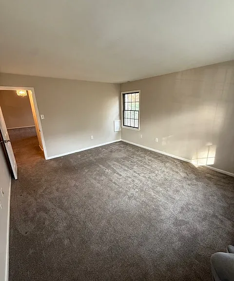 36 Whitemarsh Ct — Photo 2