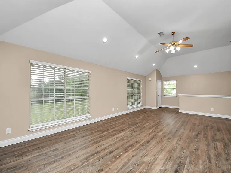 1163 Lovett St — Photo 24