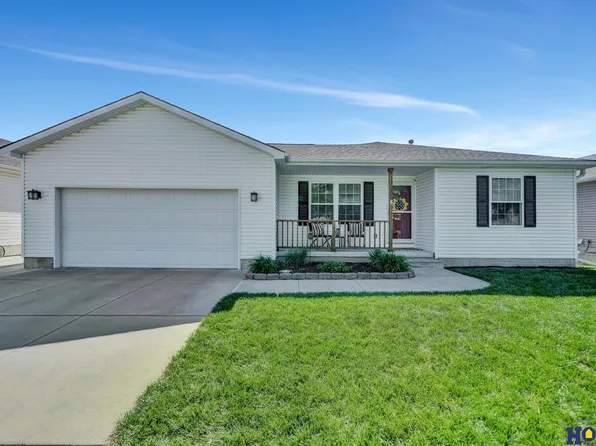 2222 SW Soukup Dr, Lincoln, NE 68512