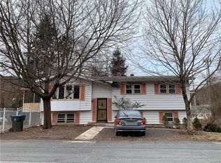 38 E Village Rd, Tuxedo Park, NY 10987