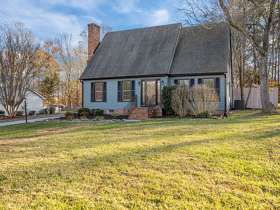 3rd image of 543 Lori Ln
