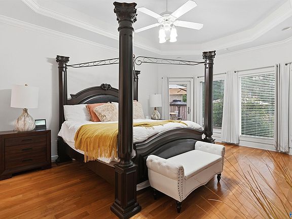 5th image of 3117 Longshadow Way SE