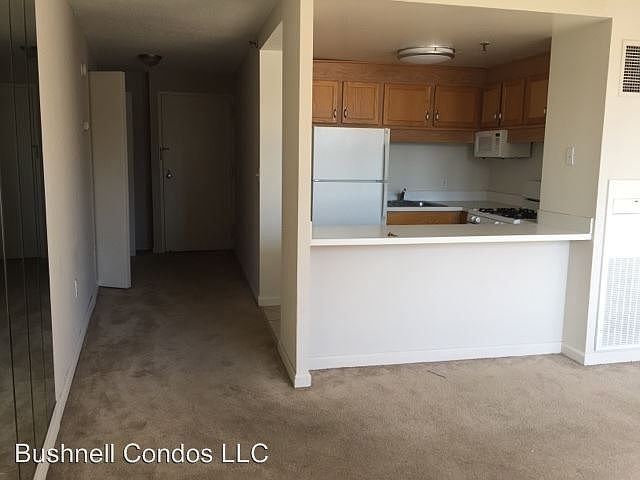 2nd image of 100 Wells St APT 1109