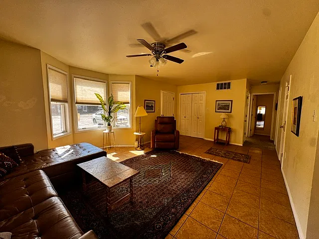 2 bed, 1092 sqft, $2,150 — Photo 4