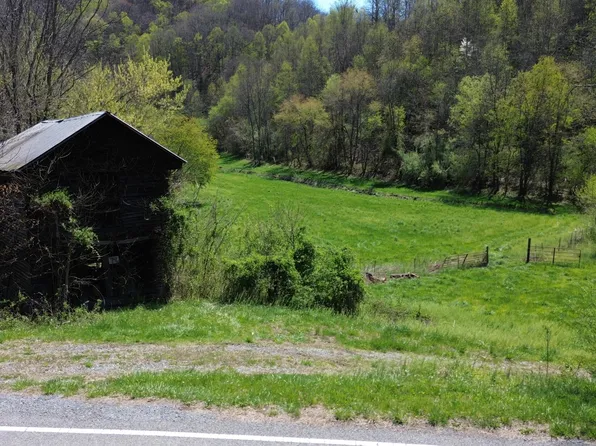 9296 Bristol Hwy, Hiltons, VA 24258