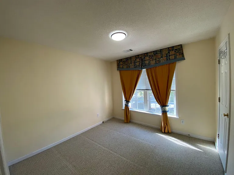 2585 Davenport Park Dr — Photo 18