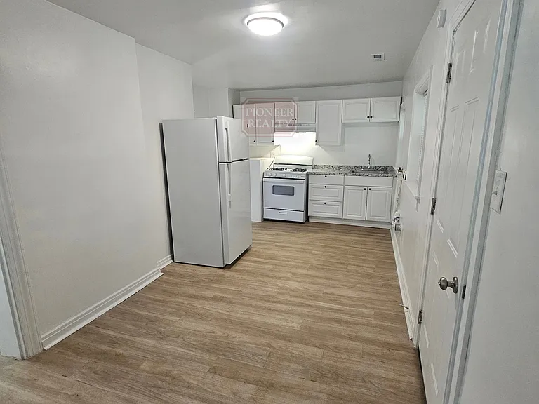 1408 Garber St — Photo 5