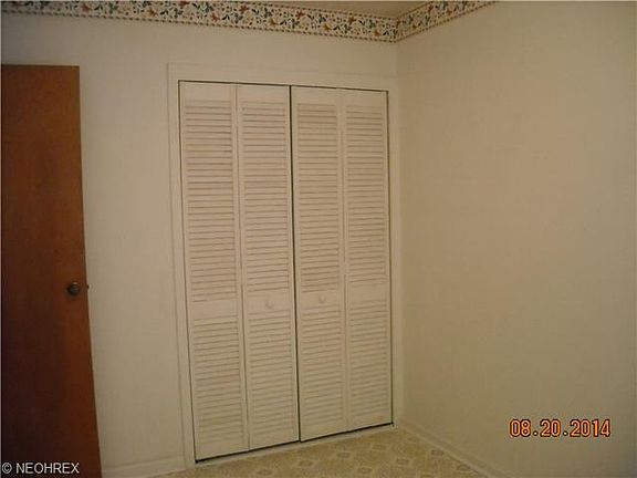 5th image of 292 Buckner Dr #302