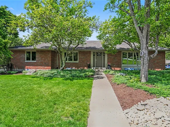 202 Marchester Dr, Dayton, OH 45429