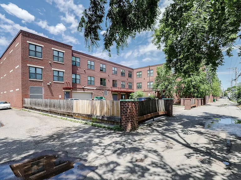 Winnipeg Apartments — Photo 37