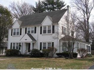 73 Bainbridge Rd, West Hartford, CT 06119