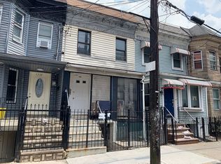 1376 Plimpton Ave, Bronx, NY 10452