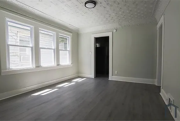 10525 Gooding Ave #UP — Photo 7