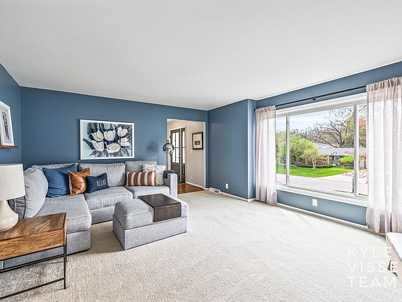4th image of 3290 Hidden Hills Ct SE