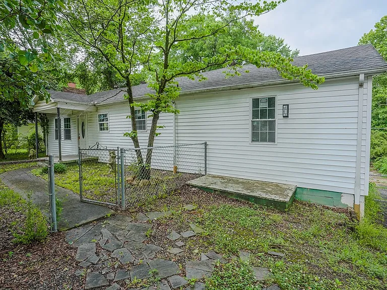 1821 Freeport Rd — Photo 12