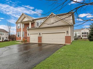 1345 Turnberry Ln, Mundelein, IL 60060