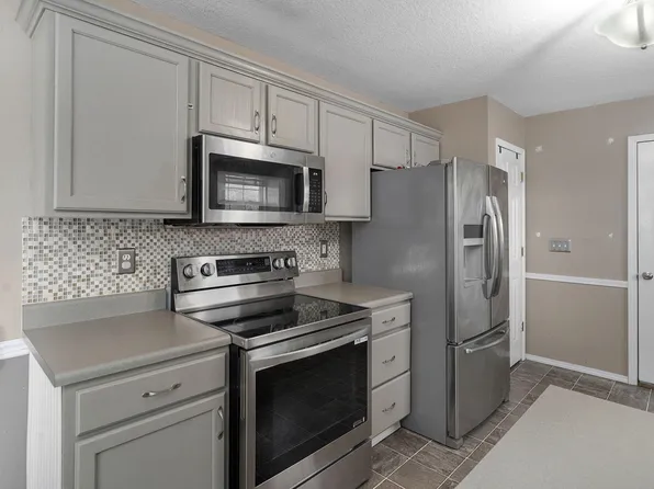 812 Timberland Circle, Mt Vernon, MO 65712