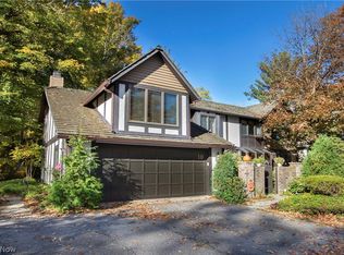 10 Hidden Valley APT 10, Rocky River, OH 44116