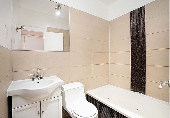 5th image of 375 Menahan St #1C